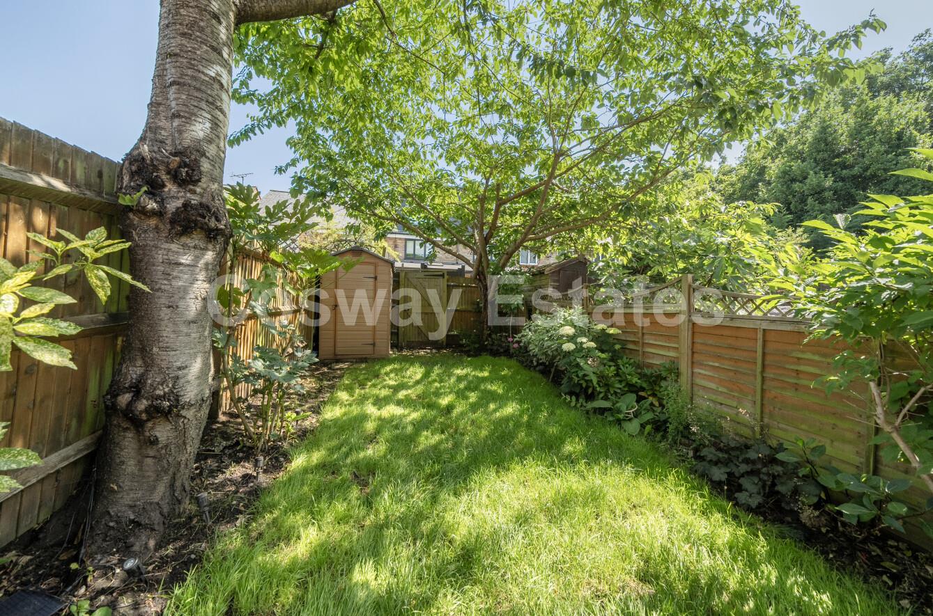 Earl Close, N11, London